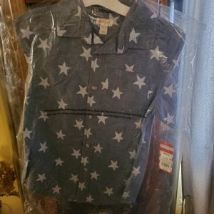 Young lady short sleeve button up